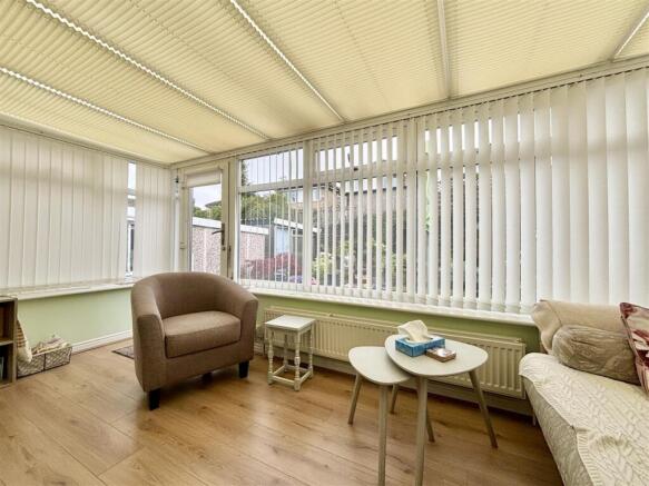2 bed Semi-Detached Bungalow for sale Image 9