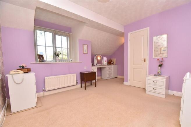 2 bed Retirement Property for sale Image 7