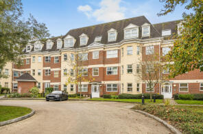 50, Elmhurst Court, Camberley GU15 2HQ