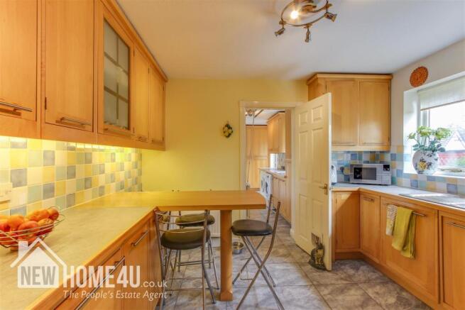 KITCHEN: