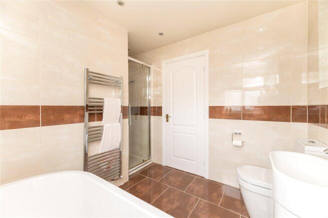 4 bed Detached for sale Image 12