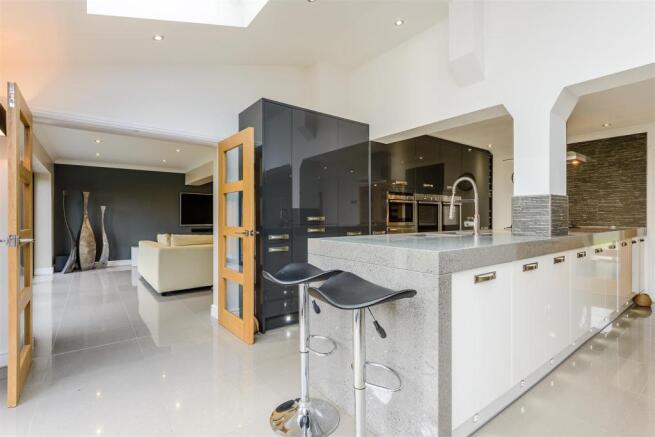 8284899-interior18-m