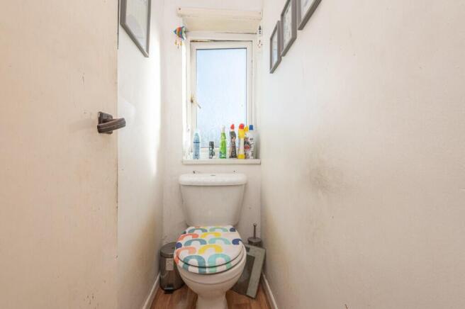 3 bed Semi-Detached for sale Image 8