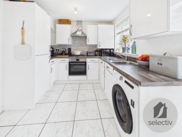 4 bed Town House for sale Image 6