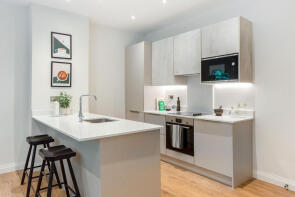 Flat 16, Crosby House, Furlong Road, Bourne End SL8 5AJ