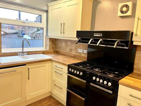1 bed House Share to rent Image 4