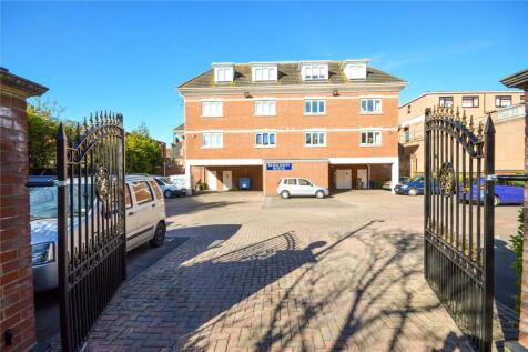 Station Road, New Milton, Hampshire, BH25