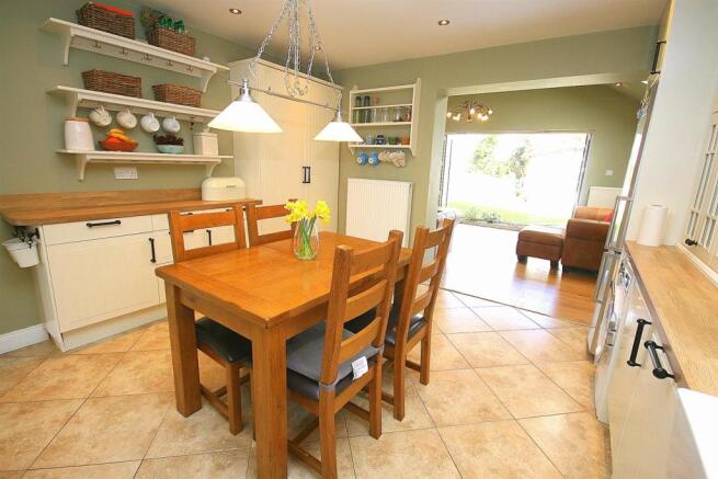Kitchen/Dining Room