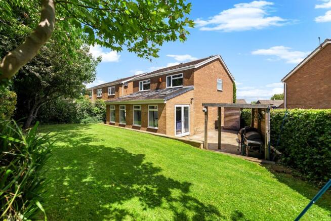 4 bed Detached for sale Image 4