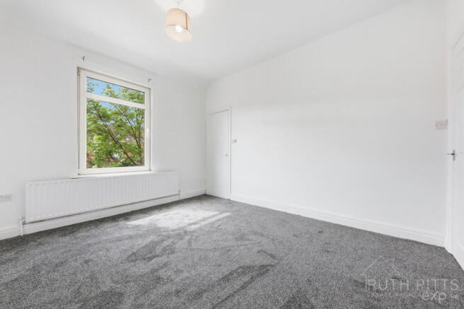 3 bed Terraced for sale Image 12