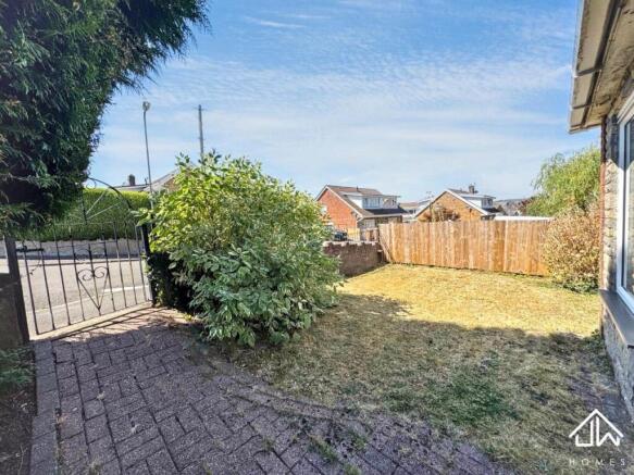 FRONT GARDEN