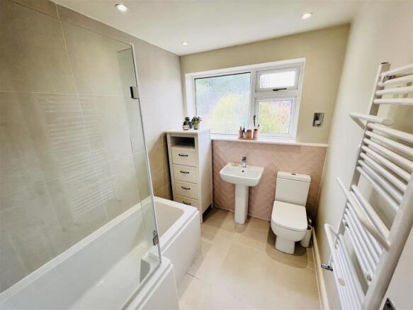 Bathroom A.JPG