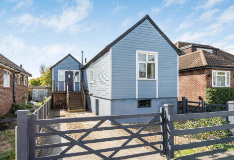 Ayebridges Avenue, Egham, Surrey, TW20