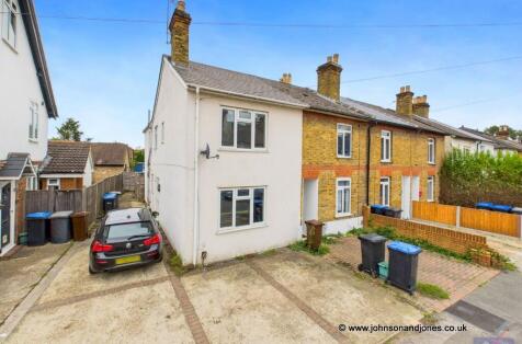 Alexandra Road, Addlestone, Surrey, KT15