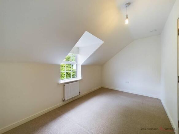 4 bed Town House for sale Image 10