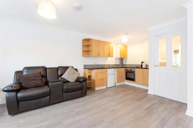 Lounge/Kitchen