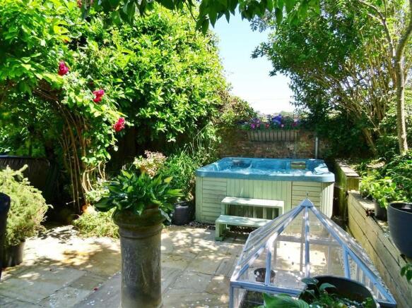REAR GARDEN: