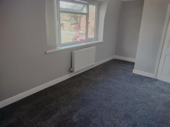 34 brynglas bedroom one.jpg