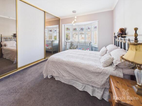 4 bed Semi-Detached for sale Image 12
