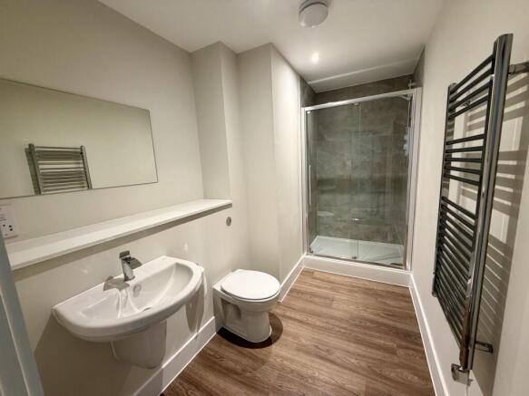 1 bed Apartment to rent Image 4