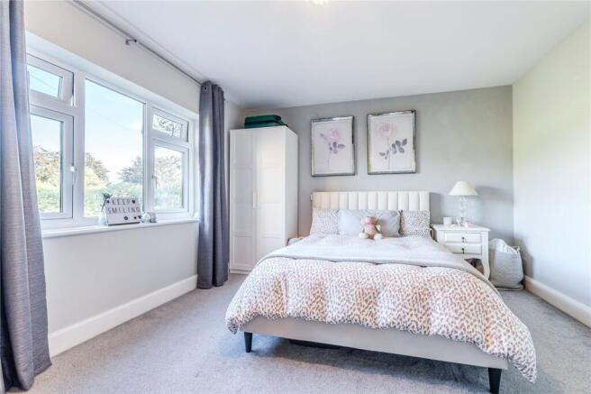 4 bed Semi-Detached for sale Image 9