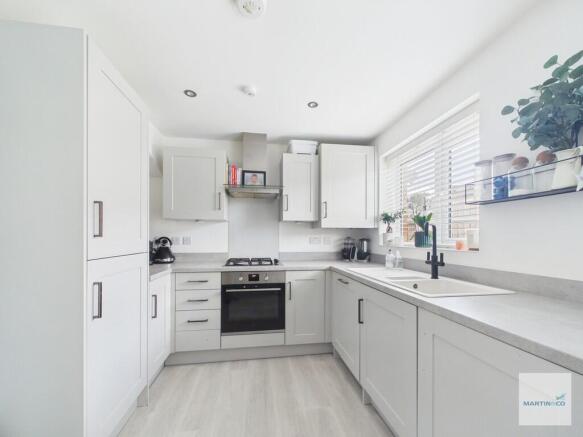 CAM03394G0-PR0484...