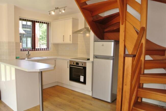 Kitchen a.JPG