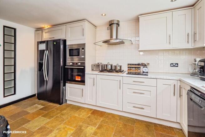 3 bed Semi-Detached for sale Image 6