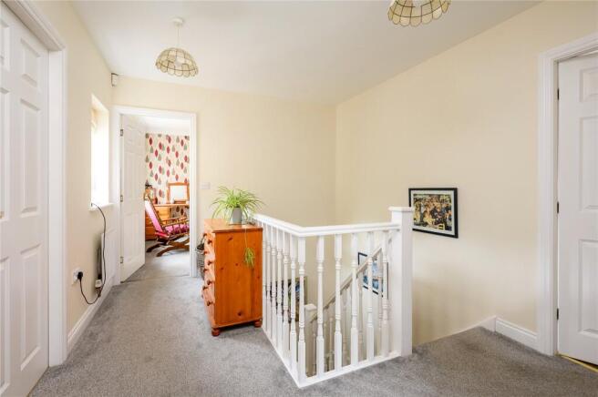 4 bed Detached for sale Image 12