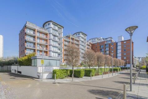 Holland Gardens, Brentford