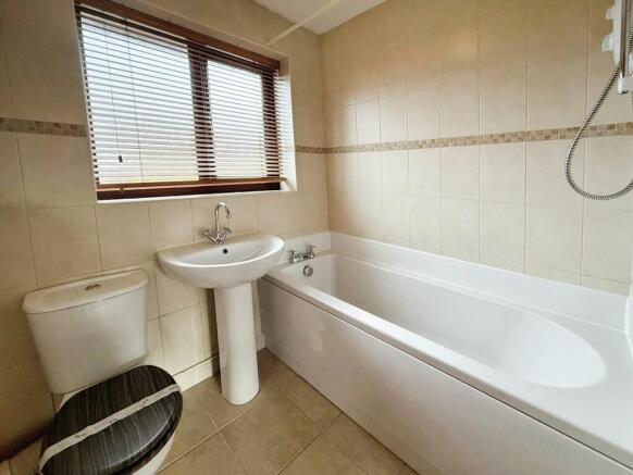 95abd1cd-bathroom