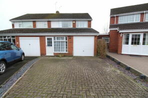 37, Lyndon Close, Halesowen B63 4EA