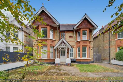7 Tring Avenue, Ealing, W5