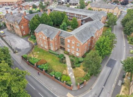 Nightingale Close, Chesterfield, S41