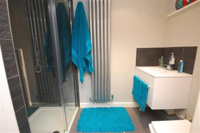 EN SUITE
