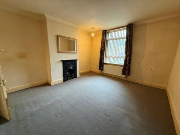 4 bed Terraced for sale Image 4