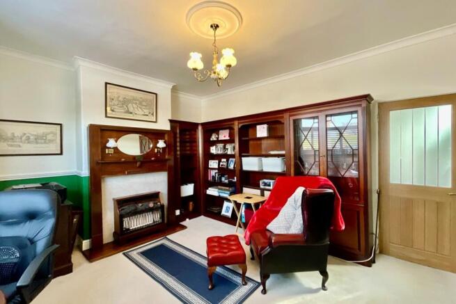 4 bed Semi-Detached for sale Image 5