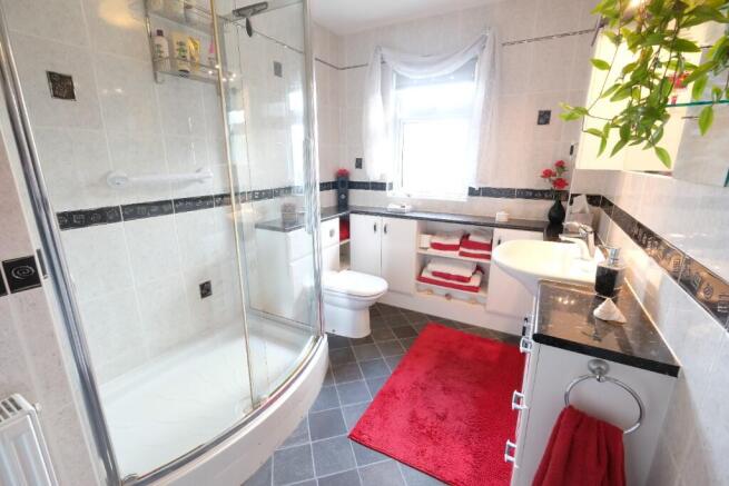 SHOWER ROOM