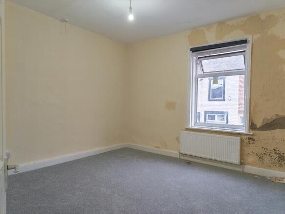 BB11 3LF 100 Dall Street Burnley Bedroom1 01 T202601292010.jpg