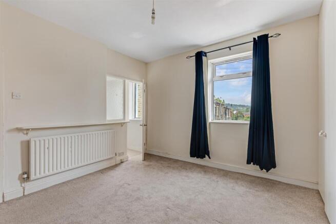 2 bed Terraced for sale Image 8