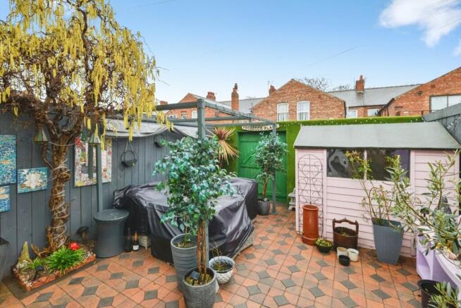 3 bed Terraced for sale Image 11