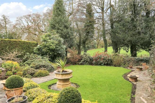 Garden & Views
