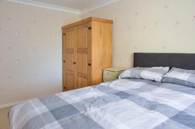 IMG_8919master bed.jpg