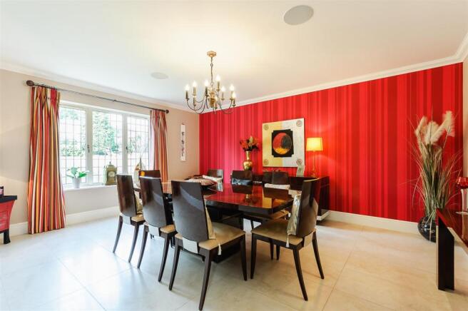 8263812-interior32-p