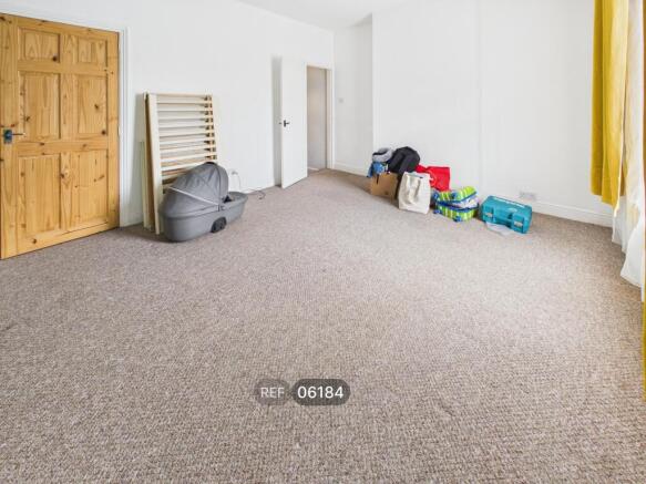 2 bed Terraced to rent Image 11