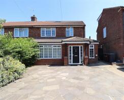 59, Thornbury Gardens, Borehamwood WD6 1RB