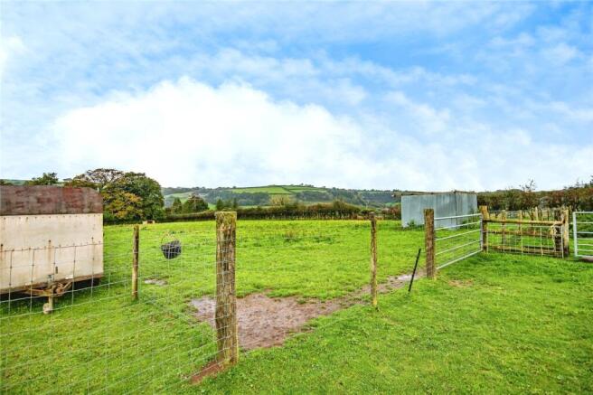 Alltwalis Road, Alltwalis, Carmarthen, Carmarthenshire, SA32 photo 4