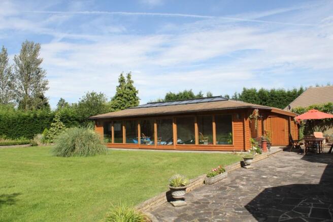 Heated Pool House