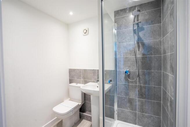 1 bed Apartment to rent Image 5