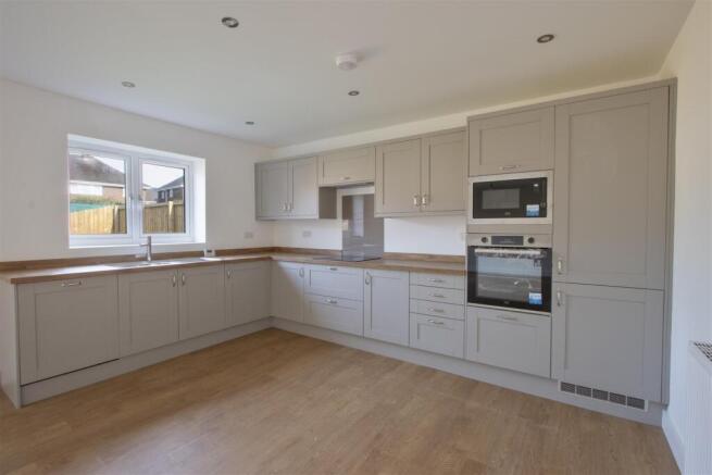 Holmgate Road, Clay Cross, Chesterfield photo 4